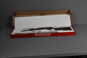 lot 230 image: Winchester Super X 12 Ga Pump