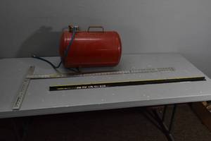 lot 295 image: Postable air tank, T square