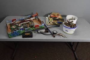 lot 299 image: Drill bits, tools, air grinder