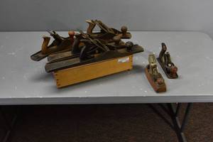 lot 313 image: 6) Wood planes, Stanley 6 & 7
