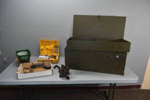 lot 322 image: Wood box, paint sprayer