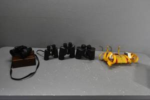 lot 327 image: 4) Sets Binoculars & Safety Ladder