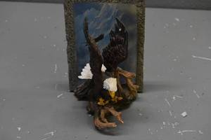 lot 335 image: Eagle Book EndNatures Majesty