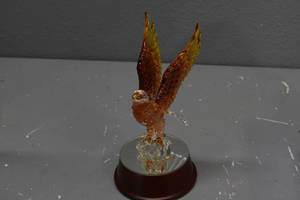 lot 338 image: Natures Majesty Eagle wcert.