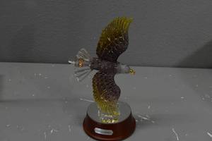 lot 353 image: Gliding Splendar Eagle w.cert.