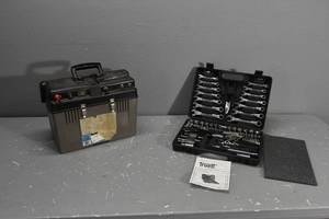 lot 389 image: Lovely Truett Wrench set & Box