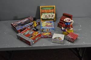 lot 410 image: Games & Toys