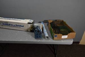 lot 417 image: Ice & Storm Seal, Screen, Feeders