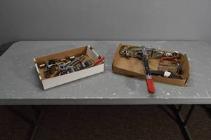 lot 429 image: Craftsman 12 Sockets & Racket