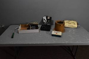 lot 431 image: Whal clipper, planter, phone