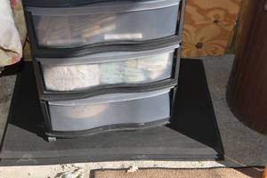 lot 85 image: 3) Rubber floor mats & poly three shelf cabinet