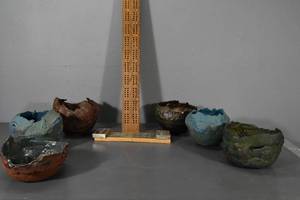 lot 136 image: 6) Canvas Art Bowls, Large Cribbage board
