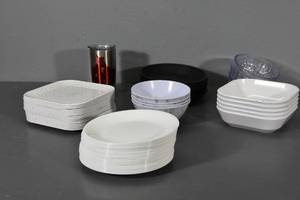 lot 158 image: Corelle & Melmac dishes & plasticware