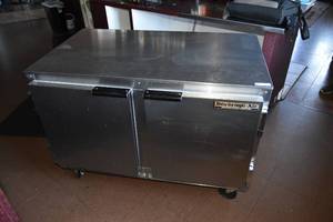 lot 1 image: Beverage Air Double door under counter cooler