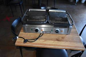 lot 16 image: Adcraft Pannini Machine NSF Dual control