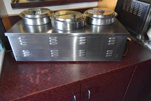 lot 19 image: NSF Classic 3 Well Wyott soup warmer W-43V