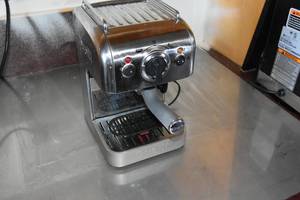lot 34 image: Dualite Expresso Use grounds or pods