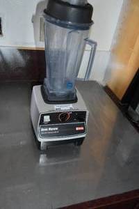 lot 35 image: Vita Mix Drink Machine Advance wtwo controls