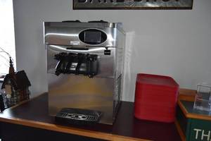 lot 42 image: New Vevor 826 T Ice Cream Maker 4.5 gal Hr Unit, Never used. Reserve of $900 on this unit.