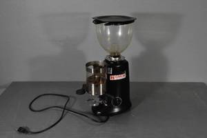 lot 102 image: Grindmaster coffee grinder Coarse to Fine