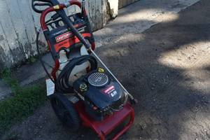 lot 1 image: Power Washer