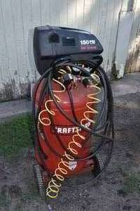 lot 2 image: Air Compressor