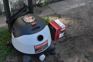 lot 7 image: Wet Dry Vac