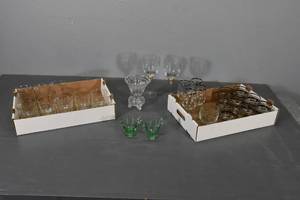 lot 111 image: 2 flats tumblersstemware