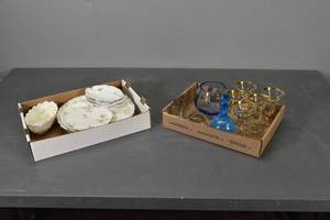 lot 114 image: Haviland china