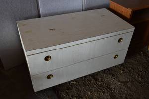 lot 39 image: Fabric cabinet