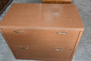 lot 71 image: 2 drawer lateral file