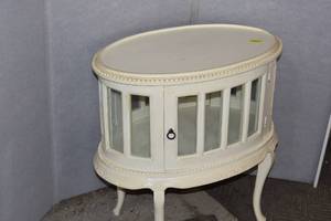 lot 89 image: Ivory color display table