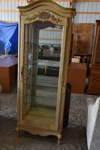 lot 97 image: Glass door4 shelves