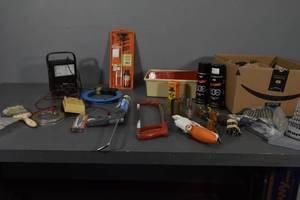 lot 128 image: Tools, paint supplies, zip ties, gun cleaner, etc
