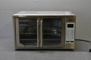 lot 132 image: Oster Toaster oven
