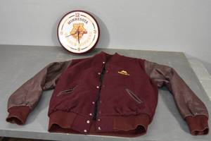 lot 151 image: MN Gopher items