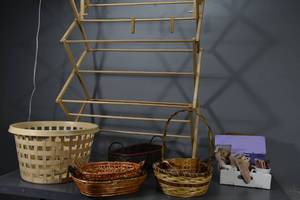 lot 168 image: Drying rack,baskets,more