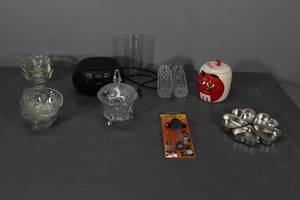 lot 179 image: Assorted dishes
