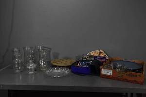 lot 198 image: Vases,4 Anchor casseroles