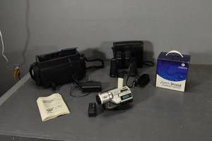 lot 208 image: 10x25x50mm binocs,misc