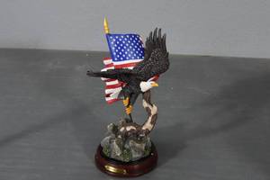 lot 224 image: Sovereign Splendor