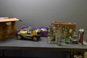 lot 248 image: Old Pop bottles & glasses