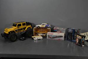 lot 266 image: Remote control Jeepno remote