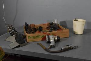 lot 287 image: Bits, easy outs, air racket, saw
