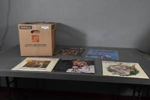 lot 328 image: Country Albums