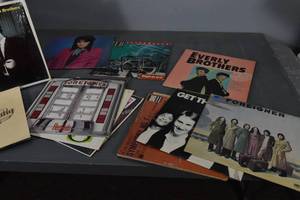 lot 329 image: Albums 70s & 80s Classic Rock