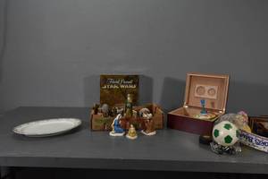 lot 338 image: Nativity set, Star Wars Game, Banks
