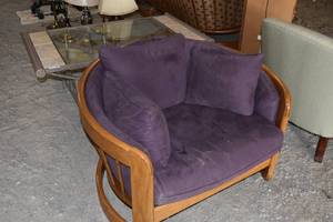 lot 442 image: Curved Purple Chairwood spoke