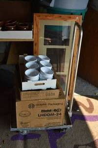 lot 452 image: 22 Sq Alum Roller rack & dishes