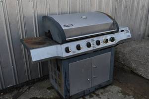 lot 477 image: Brinkman Grill wside burner